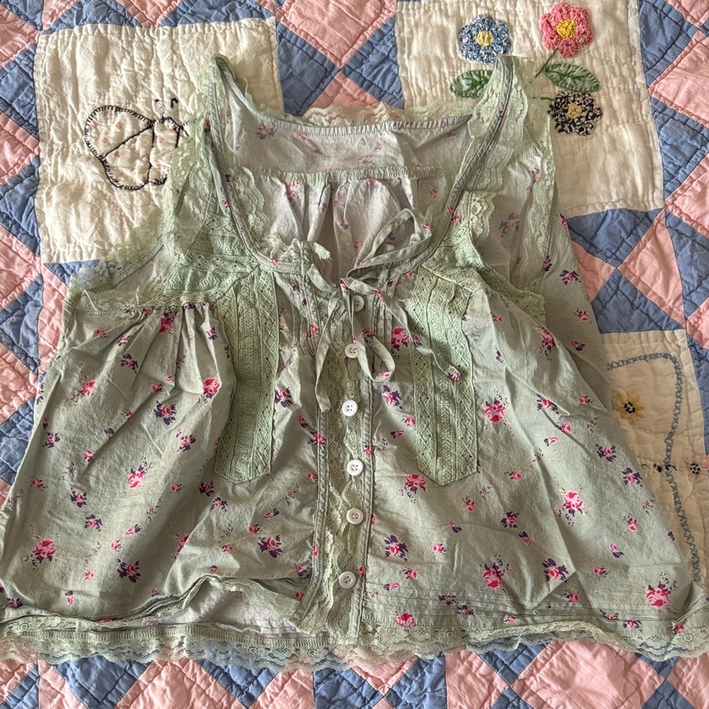 Light Sage Green Floral Button-Front Tank with Lace Trim